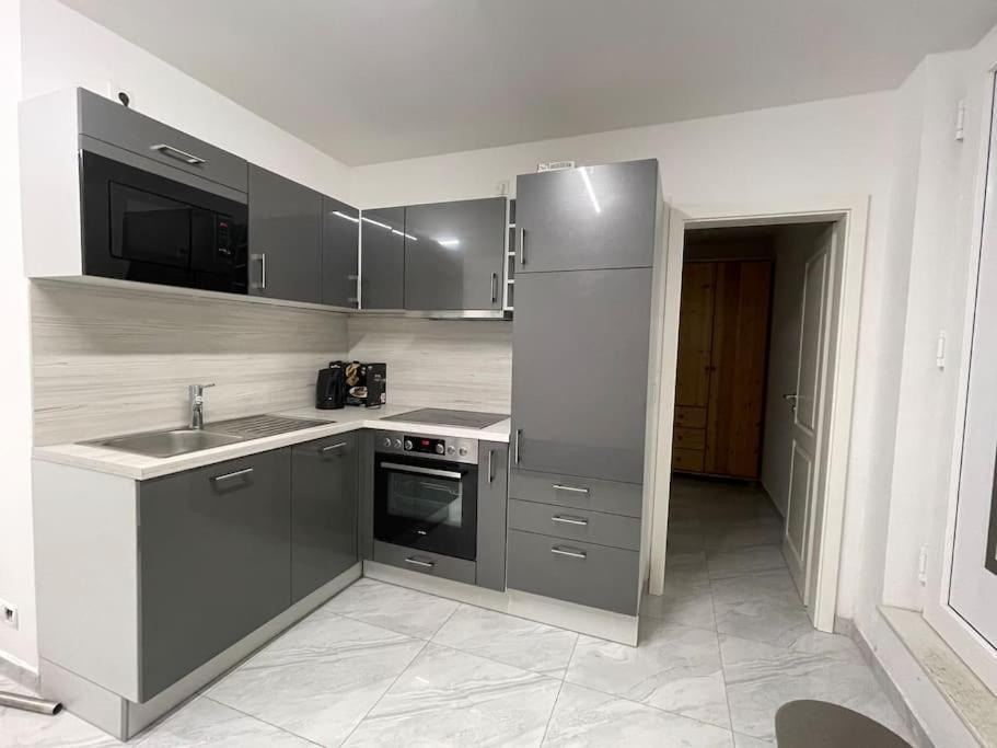 המבורג Fully Equipped Apartment 3 Rooms 5 Bed מראה חיצוני תמונה